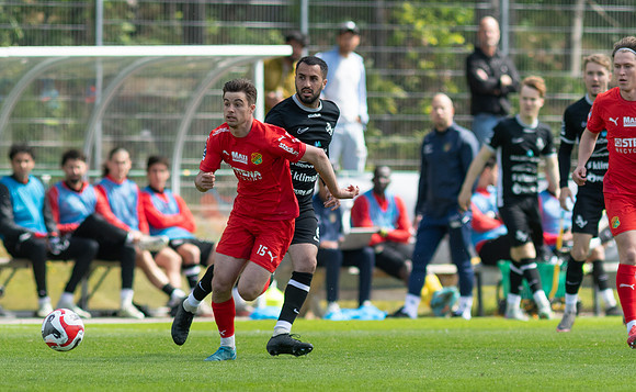 Match i Ettan Södra Mellan Torslanda IK och Ariana FC