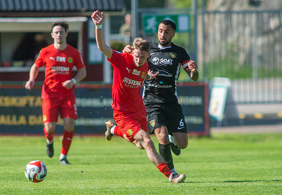Match i Ettan Södra Mellan Torslanda IK och Arianda FC