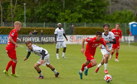 Match i Ettan Södra Mellan Torslanda IK och FC Trollhättan