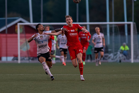 Match i Ettan Södra Mellan Torslanda IK och Oskarshamns AIK