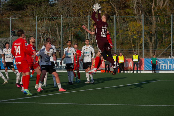 Match i Ettan Södra Mellan Torslanda IK och Oskarshamns AIK
