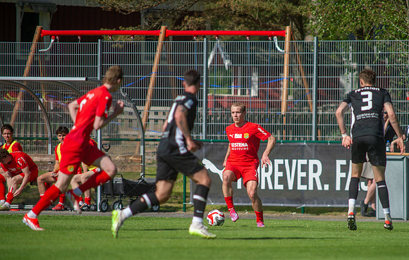 Match i Ettan Södra Mellan Torslanda IK och Arianda FC