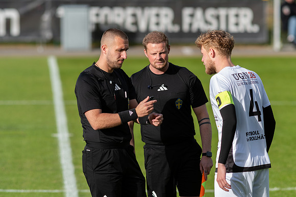 Match i Ettan Södra Mellan Torslanda IK och FC Trollhättan