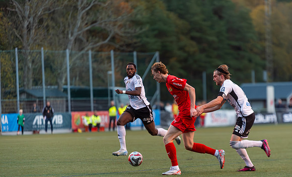 Match i Ettan Södra Mellan Torslanda IK och Oskarshamns AIK