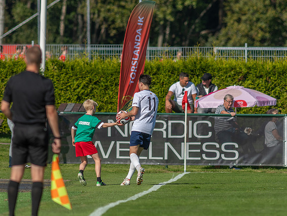 Match i Ettan Södra Mellan Torslanda IK och FC Rosengård