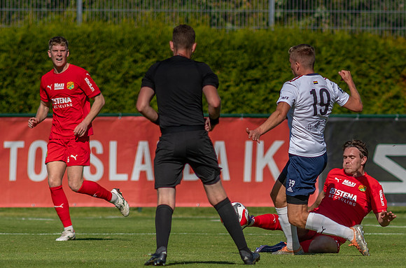 Match i Ettan Södra Mellan Torslanda IK och FC Rosengård