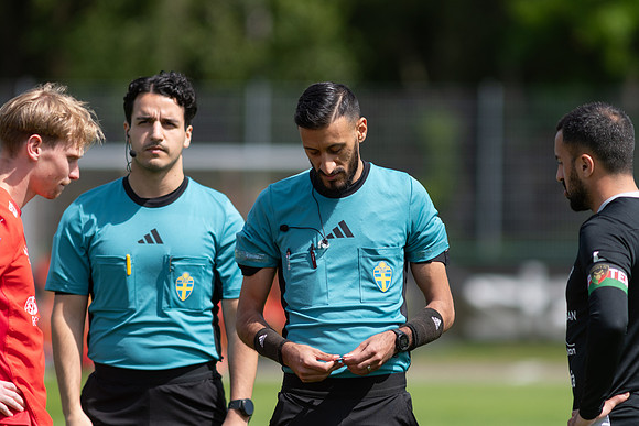Match i Ettan Södra Mellan Torslanda IK och Ariana FC