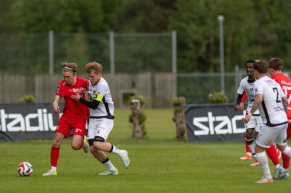 Match i Ettan Södra Mellan Torslanda IK och FC Trollhättan