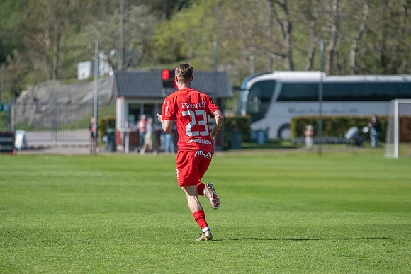 Match i Ettan Södra Mellan Torslanda IK och Arianda FC