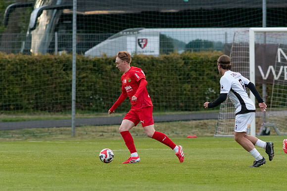 Match i Ettan Södra Mellan Torslanda IK och FC Trollhättan