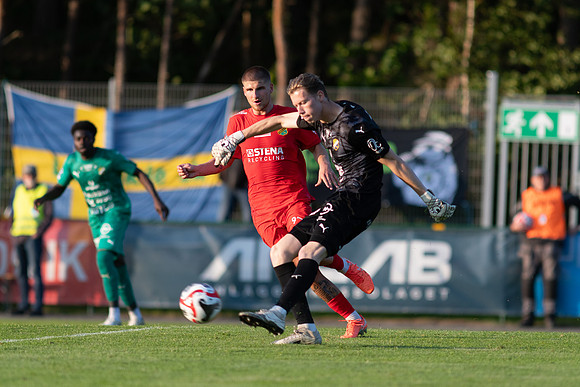 Match i Ettan Södra Mellan Torslanda IK och Ljungskile SK