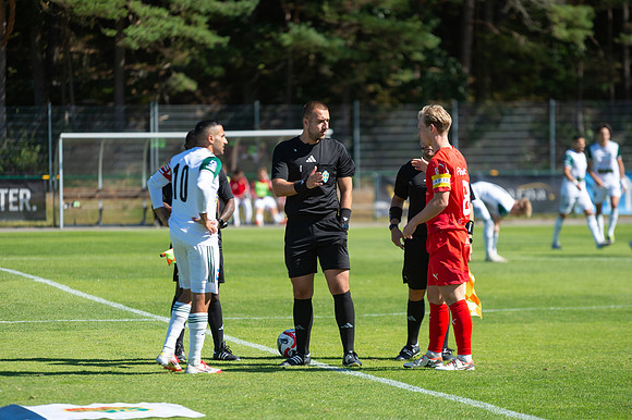 Match i Ettan Södra Mellan Torslanda IK och Skövde AIK