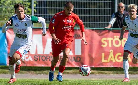 Match i Ettan Södra Mellan Torslanda IK och Skövde AIK