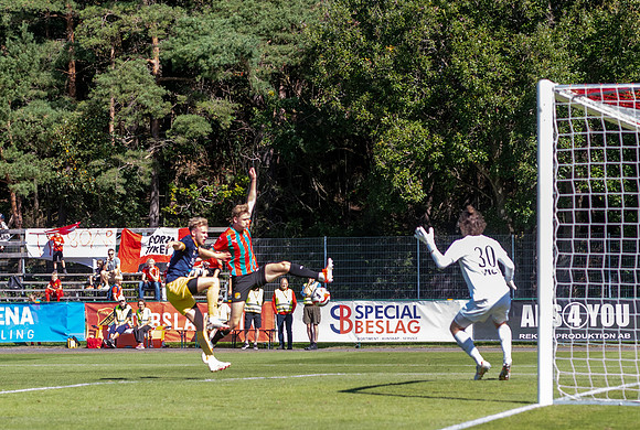 Match i Ettan Södra Mellan Torslanda IK och Torns IF