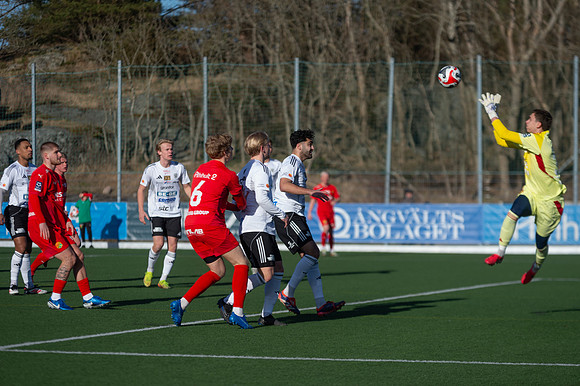 Match i Ettan Södra Mellan Torslanda IK och Oskarshamns AIK