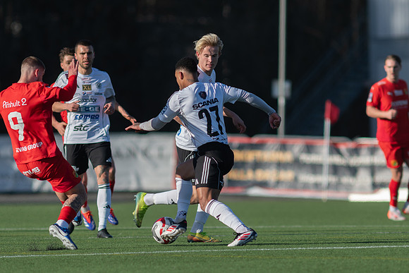 Match i Ettan Södra Mellan Torslanda IK och Oskarshamns AIK