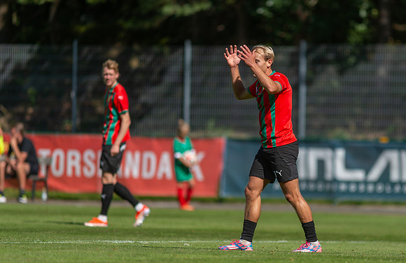 Match i Ettan Södra Mellan Torslanda IK och Torns IF