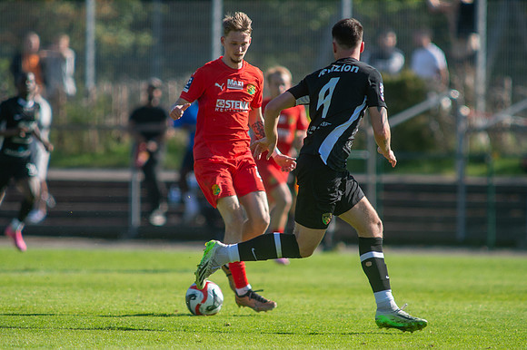Match i Ettan Södra Mellan Torslanda IK och Arianda FC
