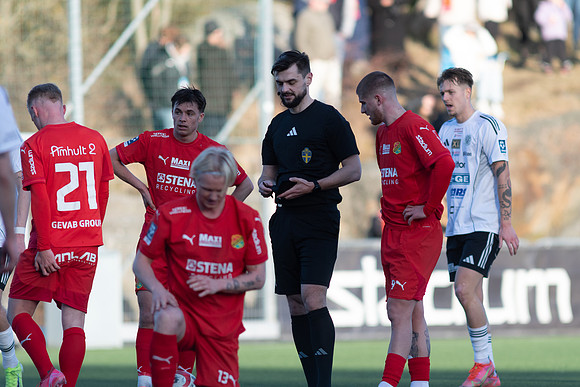 Match i Ettan Södra Mellan Torslanda IK och Oskarshamns AIK