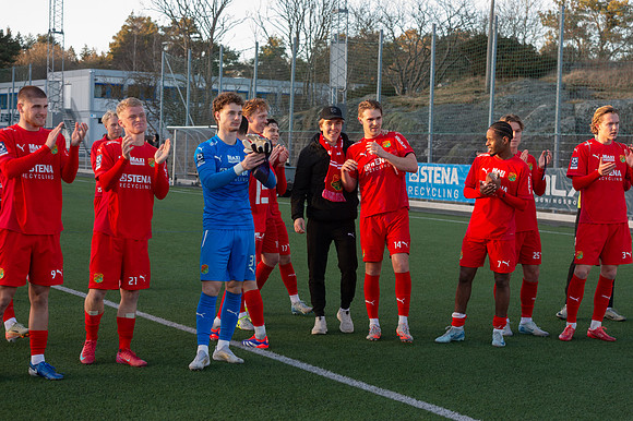 Match i Ettan Södra Mellan Torslanda IK och Oskarshamns AIK