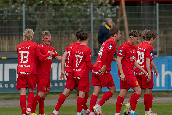 Match i Ettan Södra Mellan Torslanda IK och FC Trollhättan