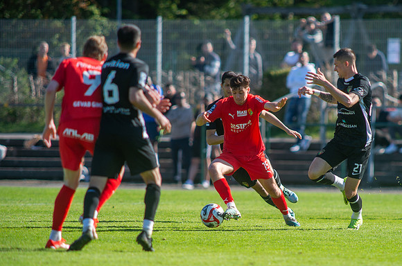Match i Ettan Södra Mellan Torslanda IK och Arianda FC