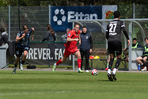Match i Ettan Södra Mellan Torslanda IK och IFK Skövde FK