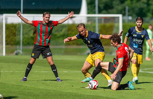 Match i Ettan Södra Mellan Torslanda IK och Torns IF