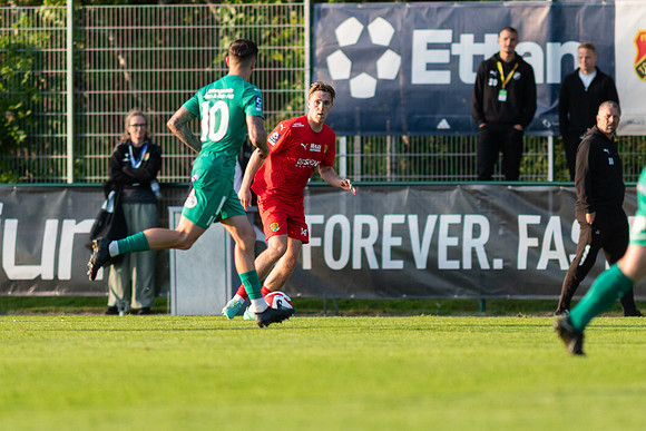 Match i Ettan Södra Mellan Torslanda IK och Ljungskile SK