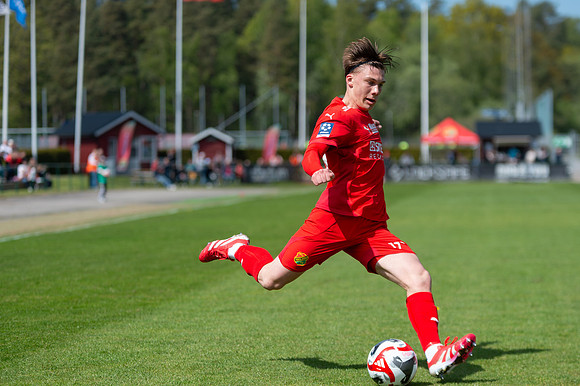 Match i Ettan Södra Mellan Torslanda IK och IFK Skövde FK