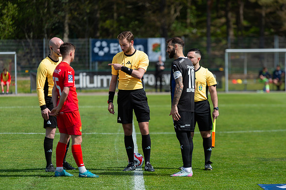 Match i Ettan Södra Mellan Torslanda IK och IFK Skövde FK