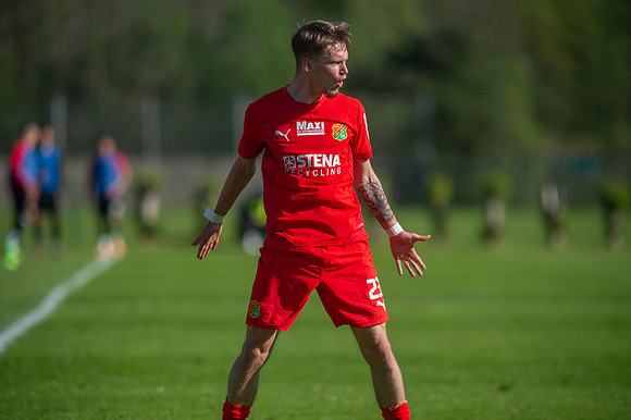 Match i Ettan Södra Mellan Torslanda IK och Arianda FC