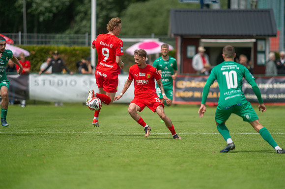 Match i Ettan Södra Mellan Torslanda IK och Ljungskile SK