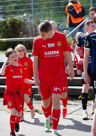Match i Ettan Södra Mellan Torslanda IK och IFK Skövde FK