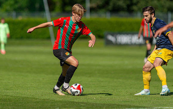 Match i Ettan Södra Mellan Torslanda IK och Torns IF