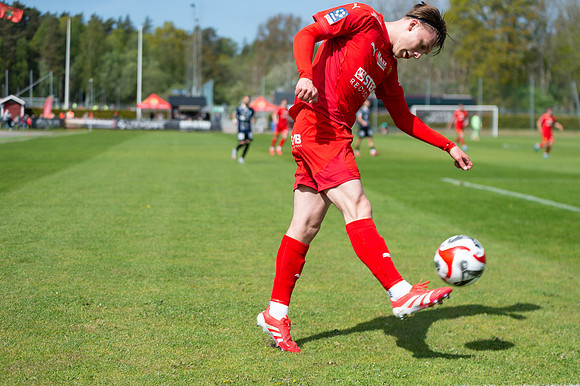 Match i Ettan Södra Mellan Torslanda IK och IFK Skövde FK
