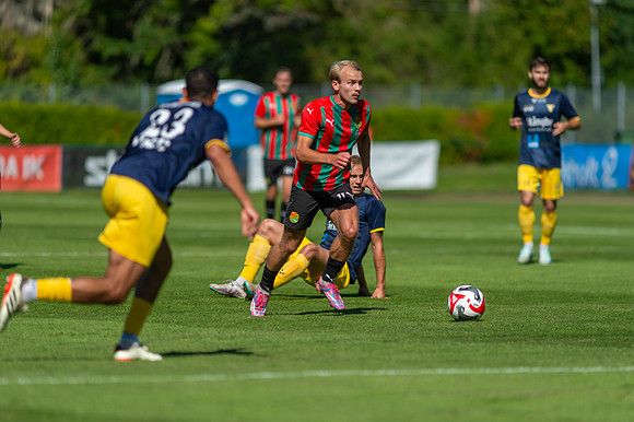 Match i Ettan Södra Mellan Torslanda IK och Torns IF