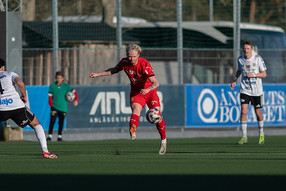 Match i Ettan Södra Mellan Torslanda IK och Oskarshamns AIK