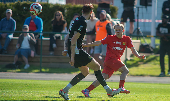 Match i Ettan Södra Mellan Torslanda IK och Arianda FC