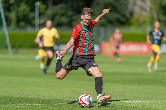 Match i Ettan Södra Mellan Torslanda IK och Torns IF