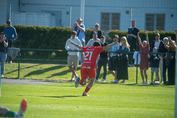 Match i Ettan Södra Mellan Torslanda IK och Arianda FC