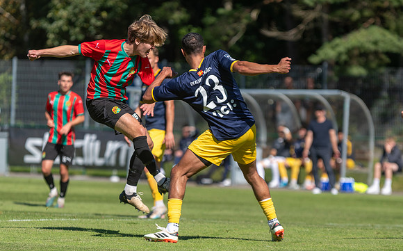 Match i Ettan Södra Mellan Torslanda IK och Torns IF