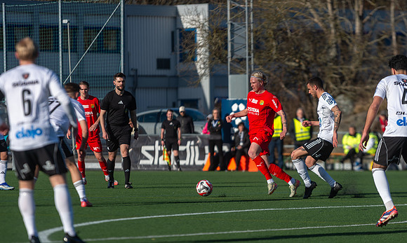 Match i Ettan Södra Mellan Torslanda IK och Oskarshamns AIK
