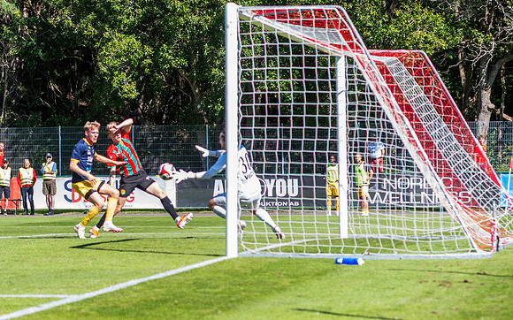 Match i Ettan Södra Mellan Torslanda IK och Torns IF