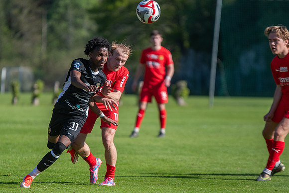 Match i Ettan Södra Mellan Torslanda IK och Arianda FC