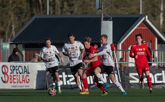 Match i Ettan Södra Mellan Torslanda IK och Oskarshamns AIK