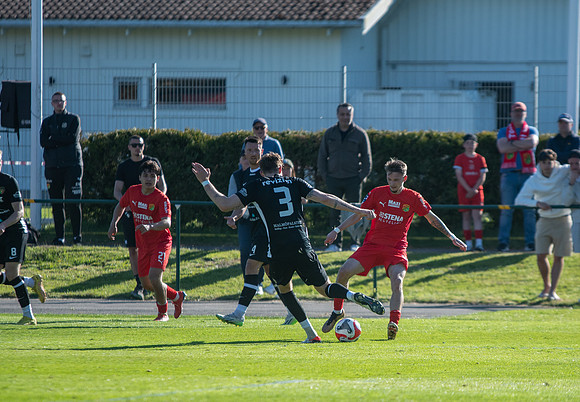 Match i Ettan Södra Mellan Torslanda IK och Arianda FC