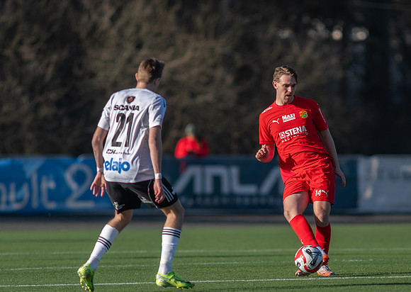 Match i Ettan Södra Mellan Torslanda IK och Oskarshamns AIK