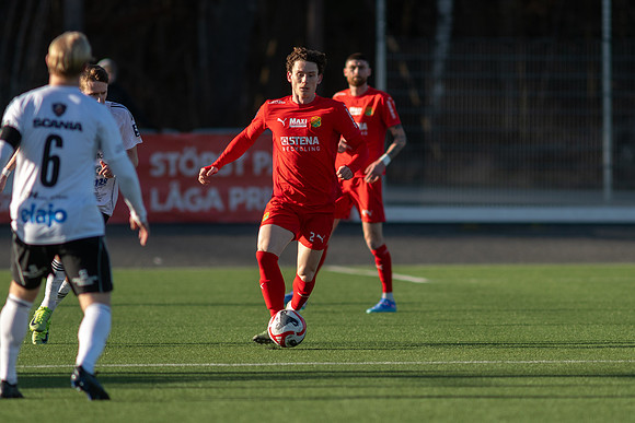 Match i Ettan Södra Mellan Torslanda IK och Oskarshamns AIK