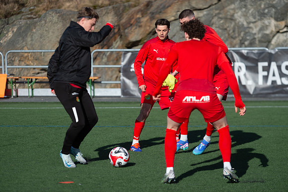 Match i Ettan Södra Mellan Torslanda IK och Oskarshamns AIK